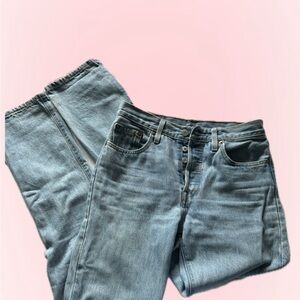 levi women jeans